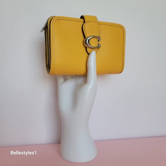 COACH Tabby Smooth Leather Medium Bifold Wallet – Canary color - Picture 4 of 16